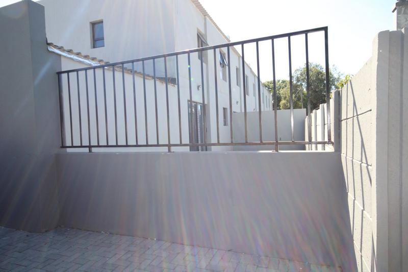 To Let 3 Bedroom Property for Rent in Soneike Western Cape